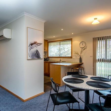 Acton Park Holiday Units Kültér fotó